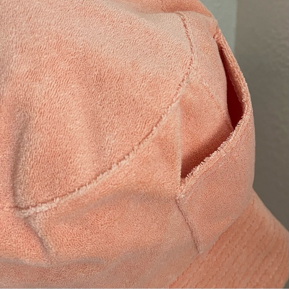 Lack of Color NWT Wave Bucket Hat in Peach. Size M-L - Picture 5 of 7